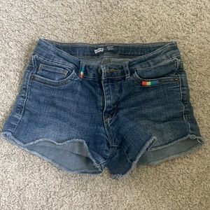 Levi’s girls short shorts, size 10